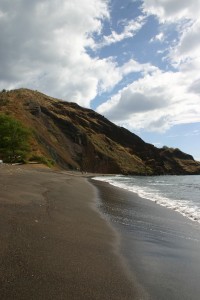 Oneuli Black Sand Beach, in Maui, Hawaii Oneuli Black Sand Beach in Makena
