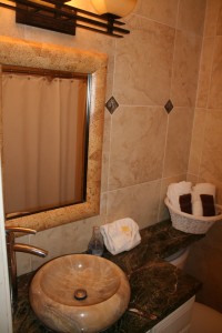 Kihei Park Shore Unit 9 Bathroom