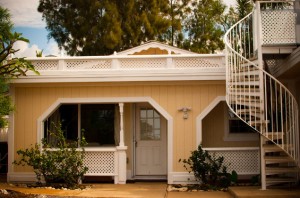 Front of house, the whole roof is a lanai! Front of house, the whole roof is a lanai!