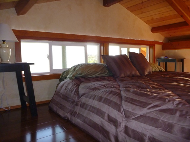 cottage-king-bed COTTAGE: Brand new comfy King-size bed in the loft.