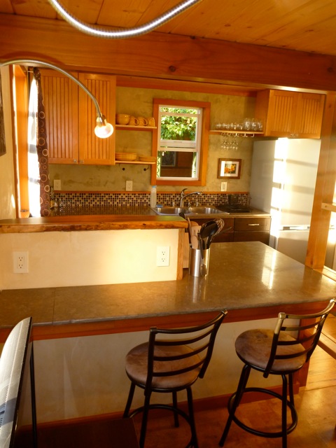 cottage-kitchen COTTAGE: Dining area