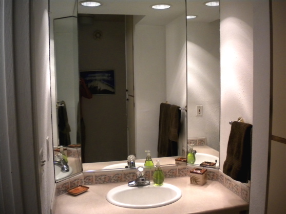 kihei_akahi_c213_bathroom Bathroom
