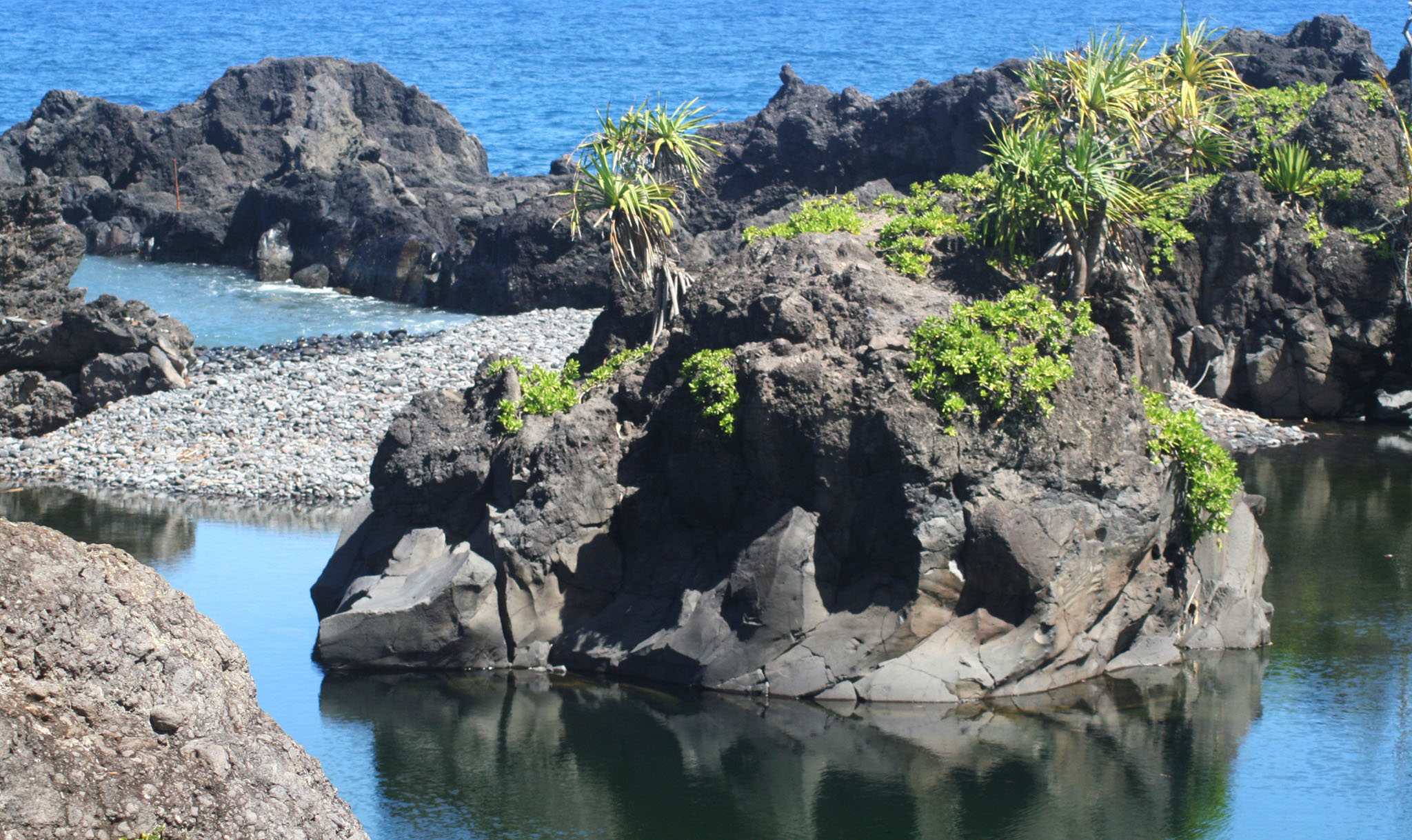 The hala Capped lava island can serve as a leaping point in proper conditions.