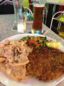 Jaegerschnitzel with potatoes au gratin