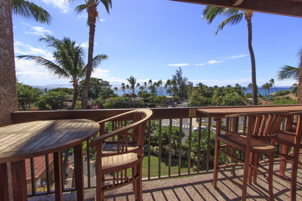 Lanai Maui Guidebook